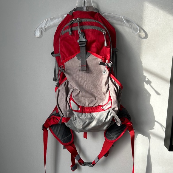 REI Stoke 19 backpack in red and gray - Picture 3 of 12